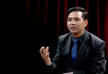 कथाः एलनको डिभोर्स