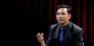 कथाः एलनको डिभोर्स