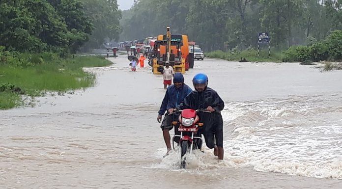 अबिरल बर्षाका कारण रौतहटको जनजीवन प्रभाबित