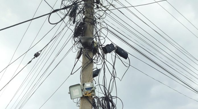 अव्यवस्थित तारका कारण जोखिम बढ्दो