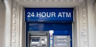 रौतहटमा सेवाग्राही झुक्याउदै बैंकः२४ सै घण्टा एटिएम सुबिधा भित्ते लेखन मात्रै