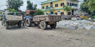 २ ट्रेक्टर चन्द्रनिगाहपुर प्रहरीको नियन्त्रणमा