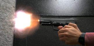 तस्करलाई नियन्त्रणमा लिन हवाई फायर