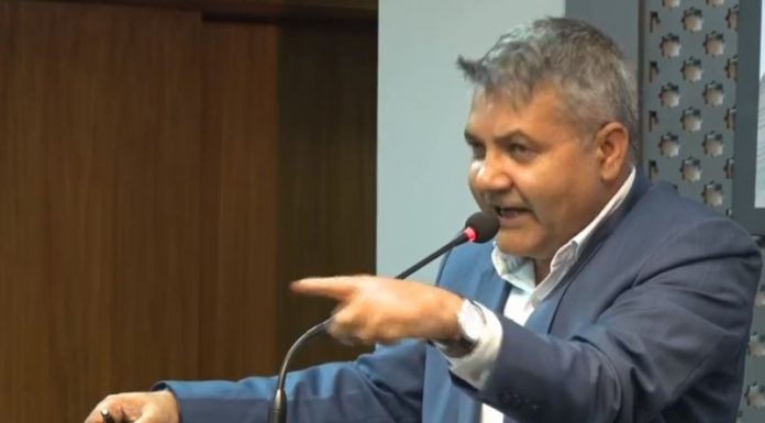 सञ्चारमन्त्री गोकुल बास्कोटाले ७० करोड कमिसनका लागि यसरी गरे सेटीङ मन्त्री बास्कोटाले कमिसनका लागि सेटिङ गरेका मिश्र को हुन ?