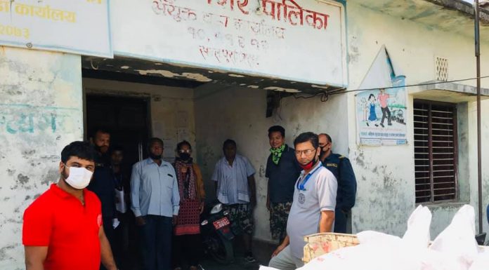 आश्रय निर्माण सेवा द्घारा वडा नं ८ लाई खाध्यान्न सामाग्री हस्तानतरण