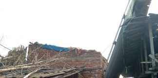 रौतहटमा हावाहुरीको बितण्डा(फोटो फिचर)