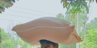 बिपन्न परिवार लाई राहत बितरण