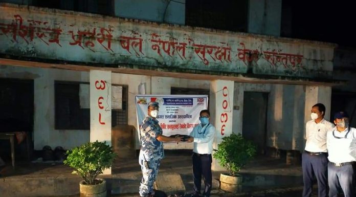 राष्ट्रिय बणिज्य बैंकद्वारा सशस्त्र प्रहरीलाई बर्षाती सहयोग