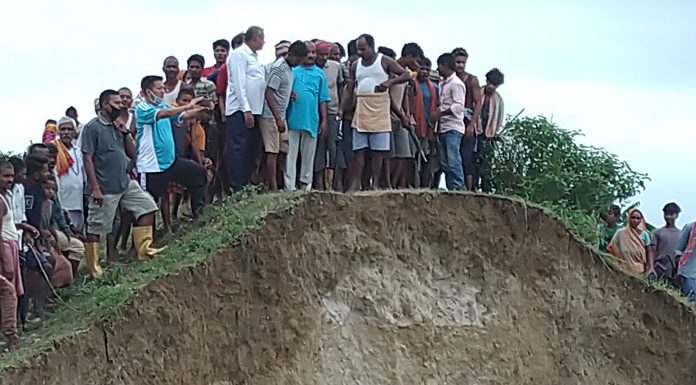 राजदेवि नपा का मेयर सिंह र नदि नियन्त्रण कार्यलय को बेवास्थाको कारण राजदेविमा बाढिको जोखिम