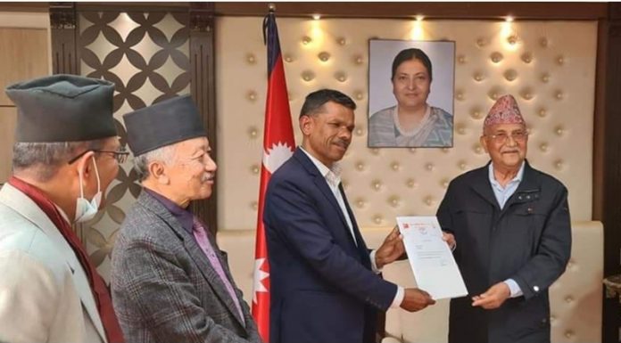 नेकपाको प्रमुख सचेतकबाट देव गुरुङ हटाइए, विशाल भट्टराई बने सचेतक