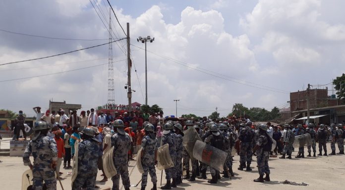 मौलापुरमा दोहोरो झडप,नगर सभा भने सम्पन्न