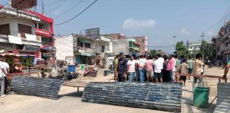 आश्रयको लापरबाही बिरुद्ध चक्काजाम