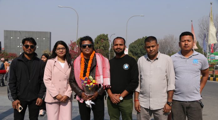 होली हंगाका लागि अष्ट्रेलिया उडे कलकार