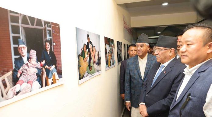 गिरिजाप्रसाद कोइरालाको जन्म जयन्तीमा फोटो प्रदर्शनी, प्रधानमन्त्रीको अवलोकन