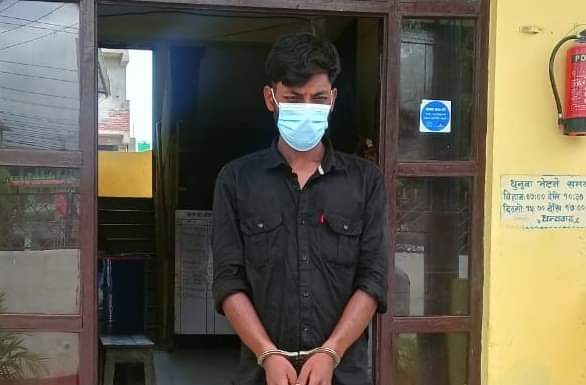 “नक्कली”प्रहरी “सक्कली” प्रहरीको फन्दामा