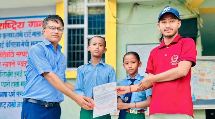 सिमलताल दुर्घटना:मृतक चौधरीका छोरालाई न्यू झरनाले दियो छात्रबृत्ती