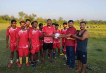 राजपैडा युवाक्लबलाई खेलकुद सामाग्री सहयोग