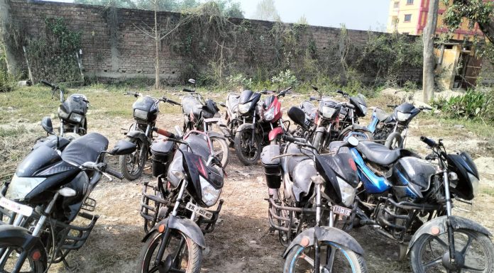 १२ थान मोटरसाइकल भन्सार चलान