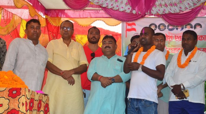 विभिन्न दल त्यागेर काङ्रेसमा प्रवेश