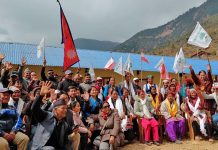 दोलखामा काङ्ग्रेस उम्मेदवार शिवाकोटीको पक्षमा बढ्दै जनलहर, एमाले र नेकपा छाडेर कांग्रेस प्रवेश गर्नेको लहर