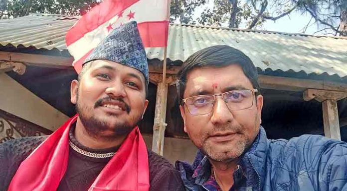दोलखामा स्वतन्त्र उम्मेदवार महेन्द्रको समर्थन अजयबाबु शिवाकोटीलाई